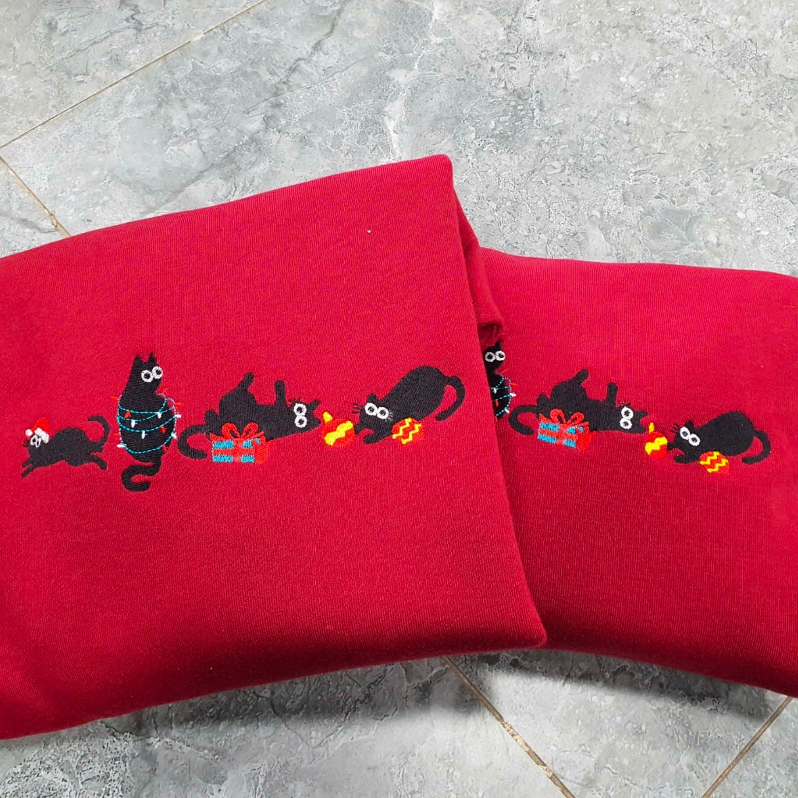 Christmas Cute Cat Embroidered Sweatshirt