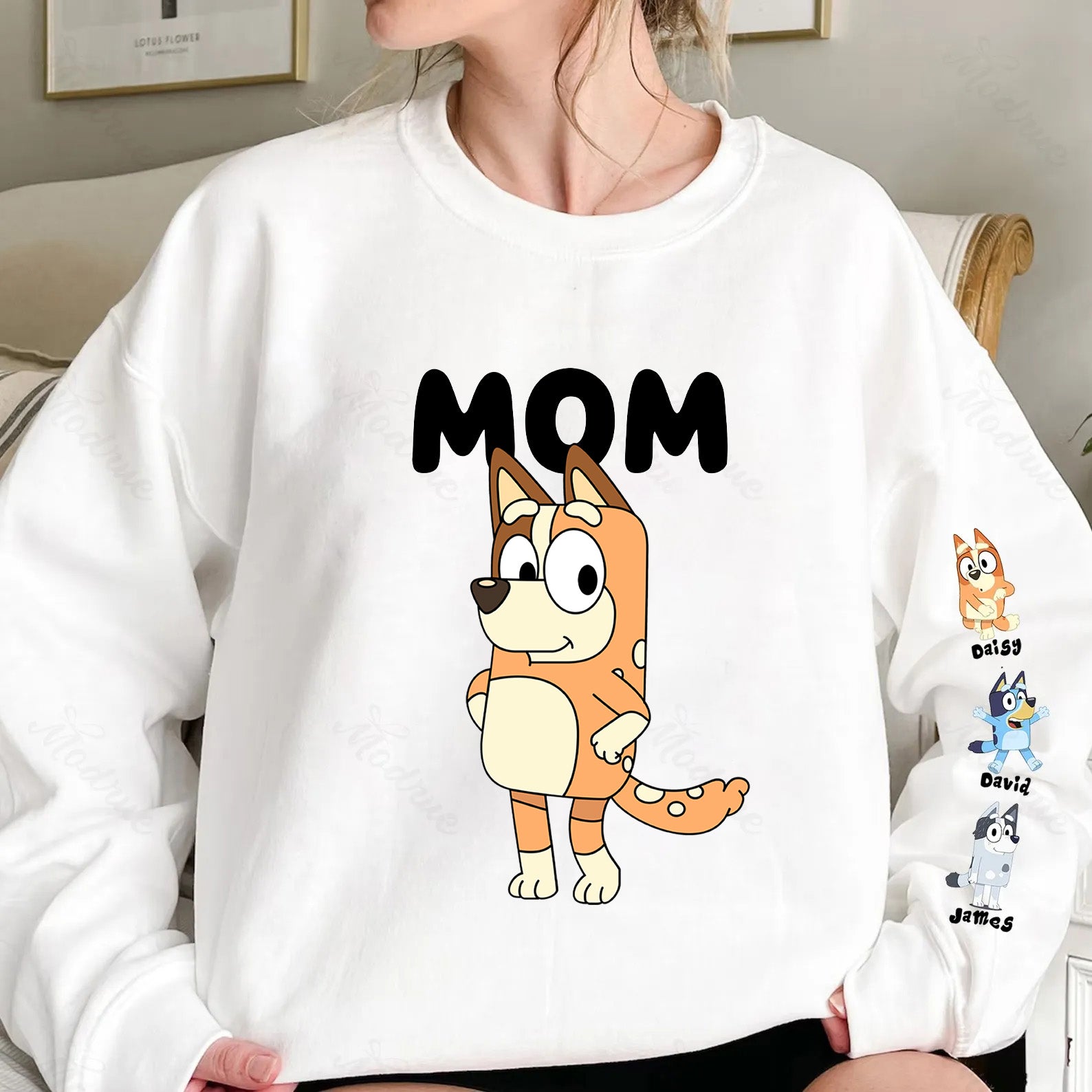 Custom Cartoon MAMA Sweatshirt with Kid's Name on Sleeve